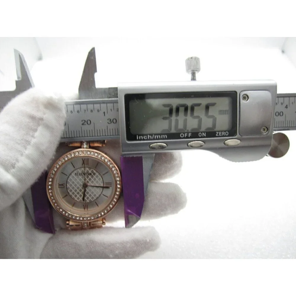 Women Ellen Tracy Quartz WR Analog 30mm Round Watch (H367) 